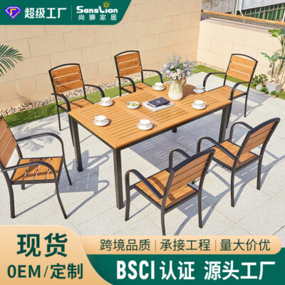 Skynet Phòng Tiếp Tân: Nội Thất Đơn Giản và Sáng Tạo Cho Ban Công Ngoài Trời