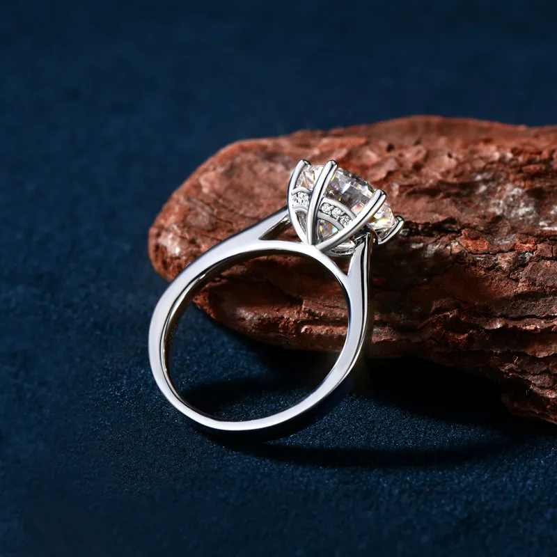IOGOU-Luxury-Moissanite-Engagement-Ring-2-4ct-Solitaire-925-Sterling-Silver-Diamond-Wedding-Rings-for-Women-1.webp