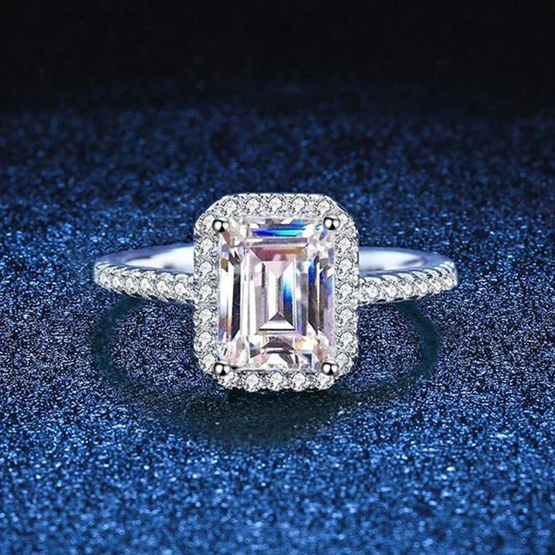 NeeTim-2-Carat-Moissanite-Ring-for-Women-Emerald-Radiant-Cut-Diamond-Sterling-Silver-925-with-18KGold-3.webp
