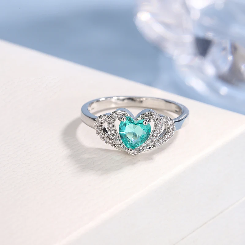 New-Fashion-Green-Zircon-Heart-shaped-Ring-for-Women-Luxury-Shiny-Crystal-Zircon-925-Silver-Ring-1.webp