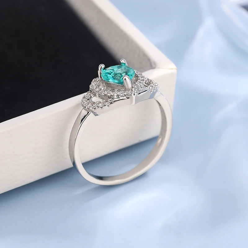 New-Fashion-Green-Zircon-Heart-shaped-Ring-for-Women-Luxury-Shiny-Crystal-Zircon-925-Silver-Ring-3.webp
