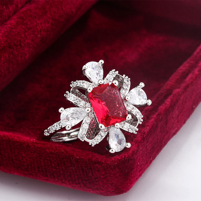 Premium-Sense-Fender-Princess-Square-Zircon-High-end-Flower-Shape-Zouju-Full-Diamond-Opening-Adjustable-Ring-1.webp