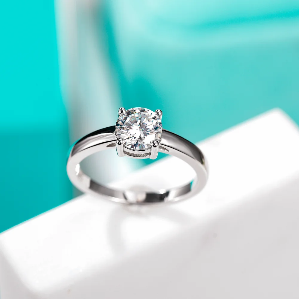 Trumium-1CT-D-Color-VVS1-Moissanite-Rings-for-Women-925-Sterling-Silver-Engagement-Wedding-Band-Round-2.webp