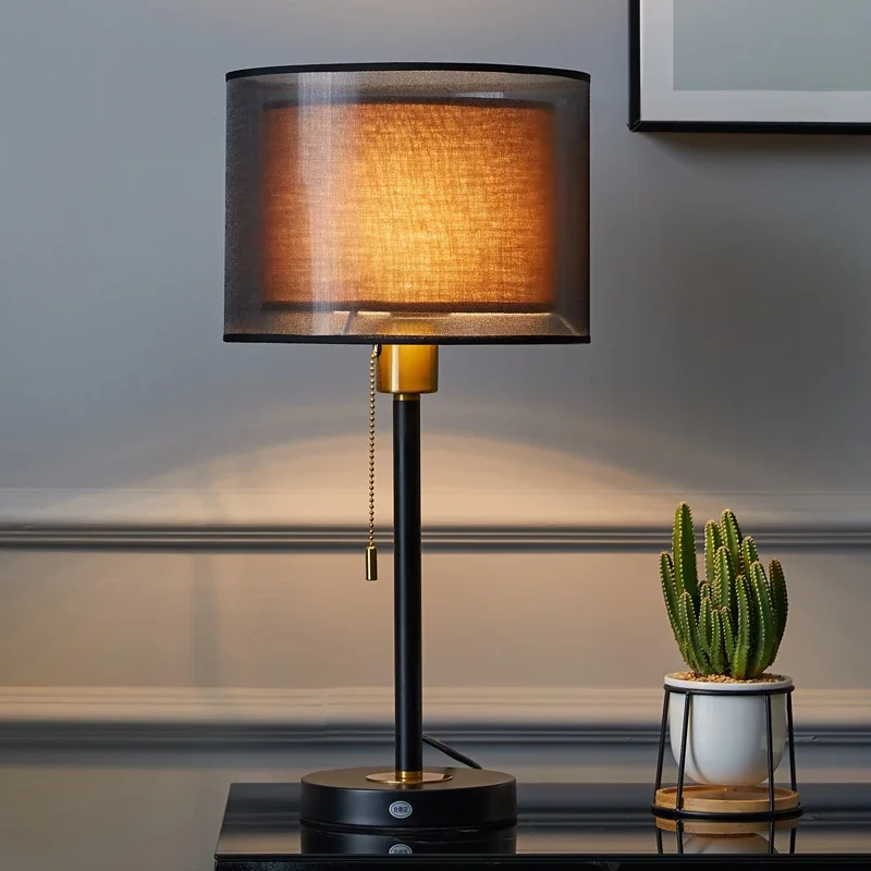 American-Gold-Table-Lamp-Nordic-Bedroom-Bedside-Lamp-Simple-Modern-Luxury-Warm-Household-Desk-Lamp-Lumin-2.webp