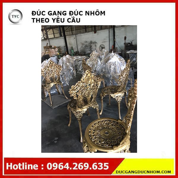 Ban-ghe-gang-hoa-van-trong-dong-5.jpg