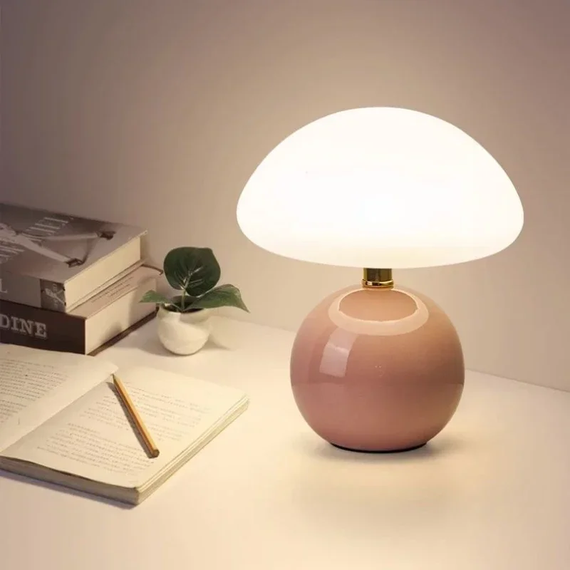 LED-Mushroom-Table-Lamp-Touch-Dimming-Desk-Lamp-Eye-Protection-Wireless-Night-Light-Coffee-Restaurant-Hotel-3.webp