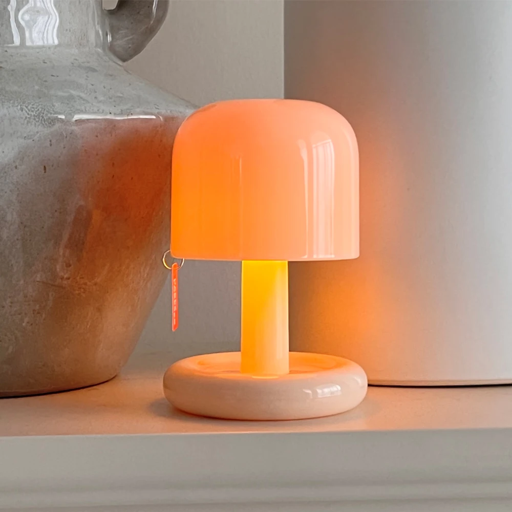 Mini-Desktop-LED-Sunset-Night-Lamp-Creative-USB-Rechargeable-Mushroom-Table-Lamp-for-Coffee-Bar-Home-3.webp