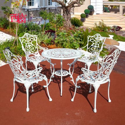 Bàn ghế nhôm đúc, màu trắng chủ đạo tạo nên ngoài trời bền đẹp, thân thiện mô BGSV_1247