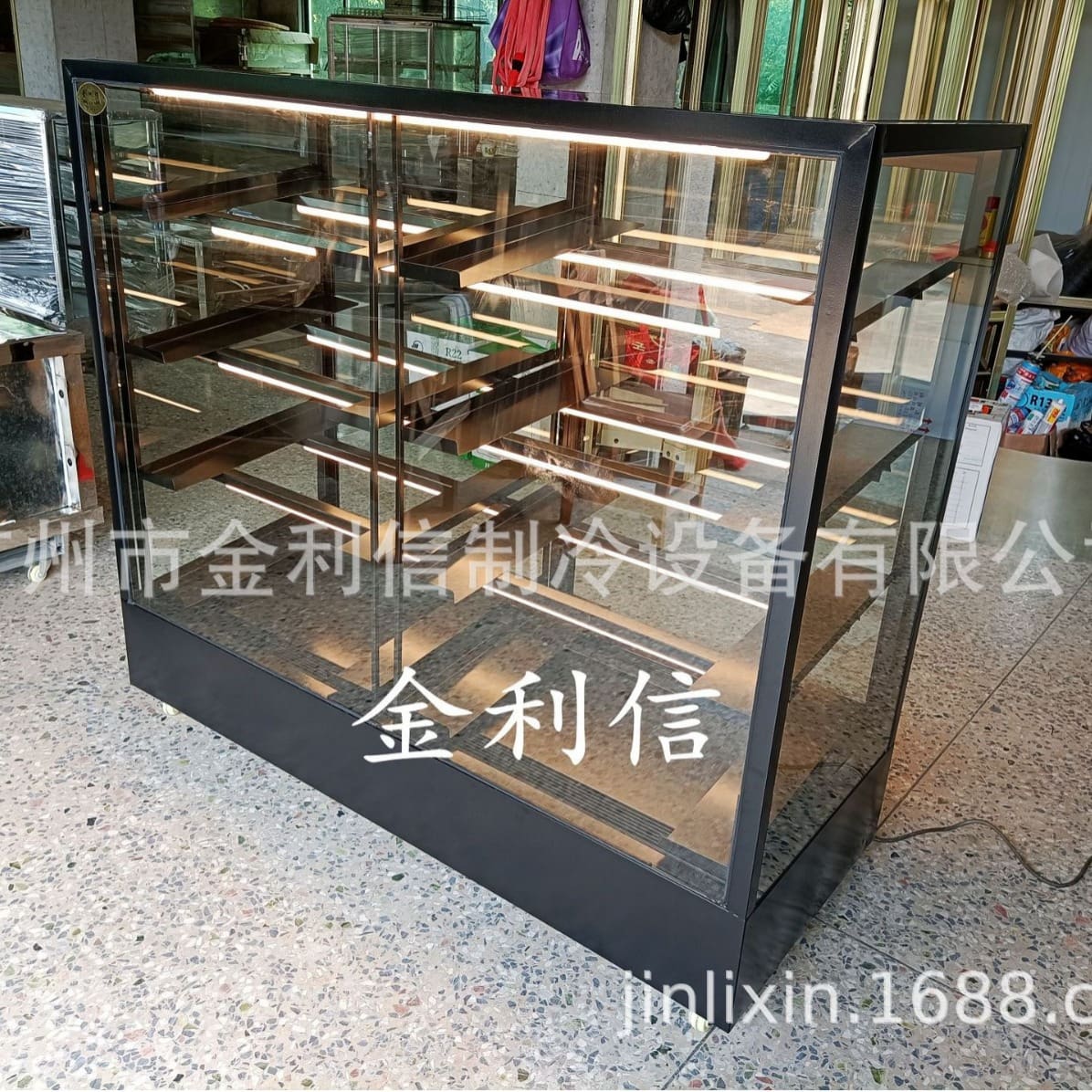 Tủ trưng bày và hâm nóng cách nhiệt bánh mì cao cấp, tiện lợi cho nhà hàng TH THN-629