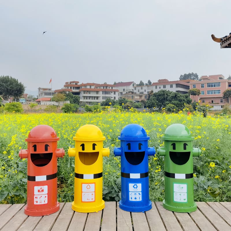 Thùng rác hoạt hình bằng sắt rèn lớn có nắp ngoài trời bền đẹp, thân thiện mô TGNT_761