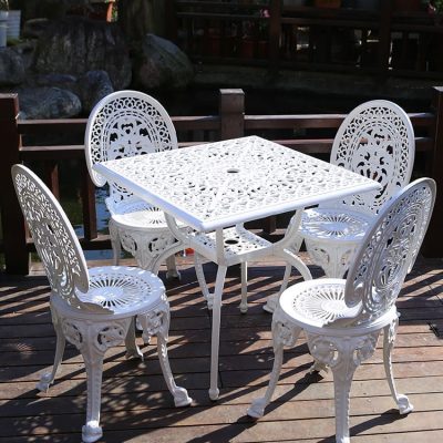 Bàn ghế ngoài trời, hoa văn đúc tinh sảo, tỉ mỉ ngoài trời bền đẹp, thân thiệ BGSV_1118