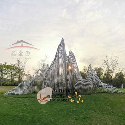 Tác phẩm điêu khắc bằng thép không gỉ lớn tùy ngoài trời bền đẹp, thân thiện  DTTNT_110