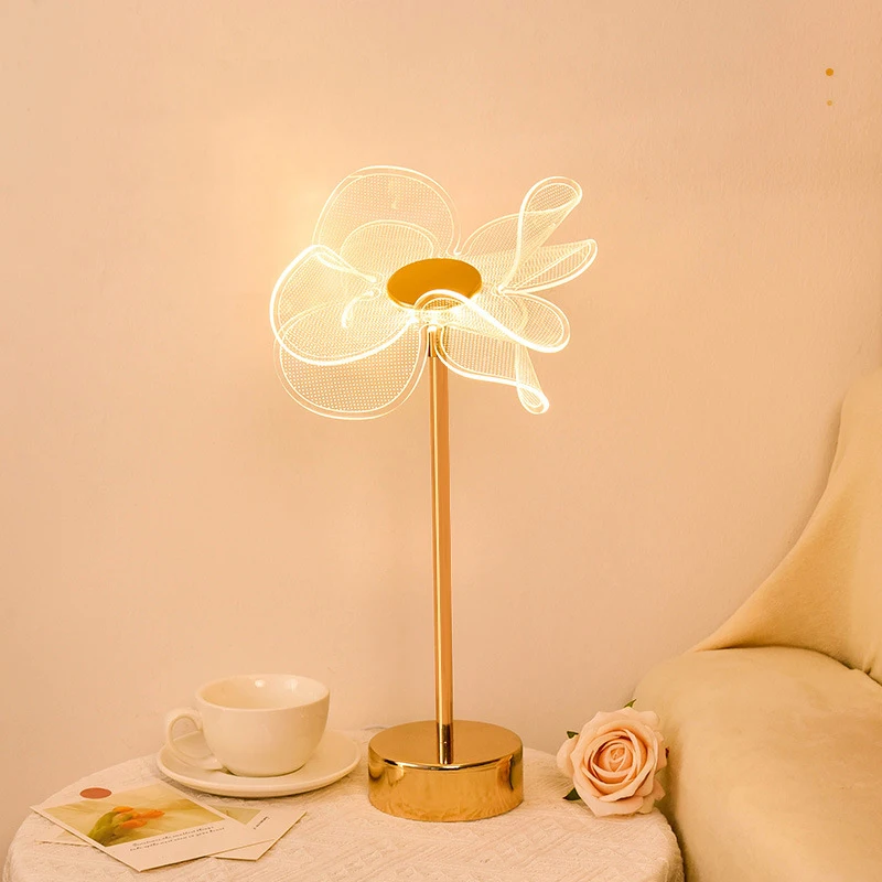 Table-Lamp-Retro-Gold-Acrylic-Butterfly-LED-Desk-Lamp-Hotel-Villa-Art-Decor-LED-Table-Light-2.webp