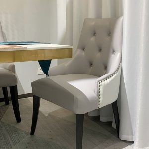 Bàn ăn mặt đá cẩm thạch sang trọng, hiện đại. Chân bàn làm bằng thép không gỉ. - Hình 5