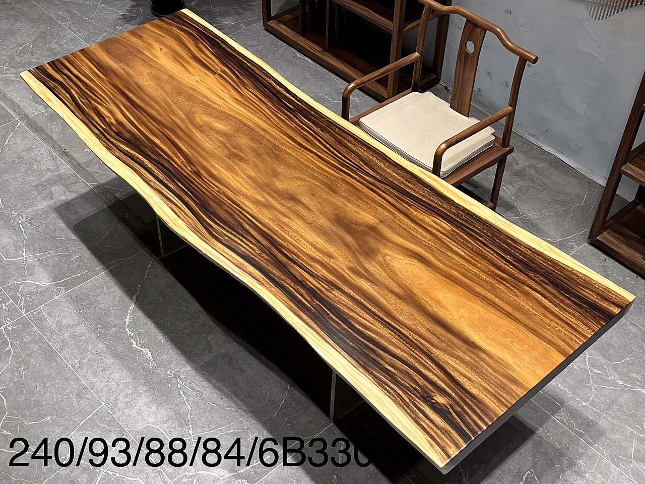 Bàn ăn Mẫu mới phổ biến Nam Mỹ Quả óc chó hình dạng tự nhiên Mặt bàn Live Edge Tấm gỗ Bàn ăn - Hình 2 Bàn ăn Mẫu mới phổ biến Nam Mỹ Quả óc chó hình dạng tự nhiên Mặt bàn Live Edge Tấm gỗ Bàn ăn - Hình 2