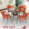 Bán buôn quán cà phê một Bàn bốn ghế tiếp tân gặp khách đàm phán Bàn ghế văn phòng Bàn tròn nhỏ giả gỗ nguyên khối giản dị