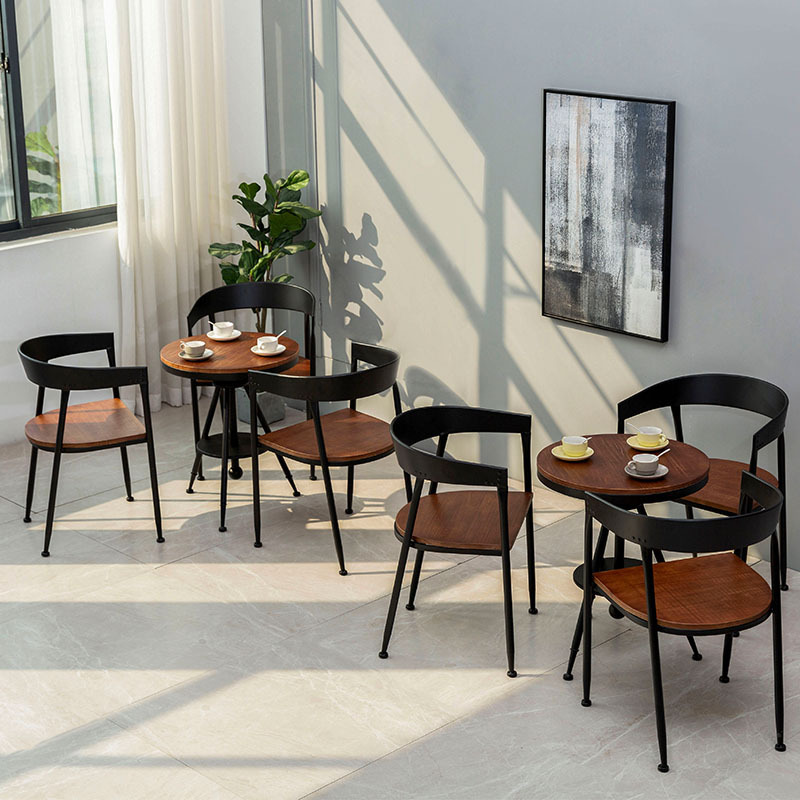 Bàn ghế ăn bằng sắt rèn ban công giản dị Bàn tròn Gỗ đặc Mỹ phong cách công nghiệp cổ điển quán trà sữa quán cà phê Bàn ghế - Hình 4 Bàn ghế ăn bằng sắt rèn ban công giản dị Bàn tròn Gỗ đặc Mỹ phong cách công nghiệp cổ điển quán trà sữa quán cà phê Bàn ghế - Hình 4