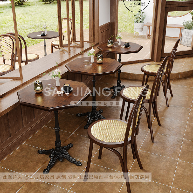 Bàn ghế cafe gỗ đặc chủ đề cổ điển Mỹ ghế nhà hàng phương tây ghế quán trà sữa Bàn tráng miệng màu đỏ Bàn làm bánh - Hình 2 Bàn ghế cafe gỗ đặc chủ đề cổ điển Mỹ ghế nhà hàng phương tây ghế quán trà sữa Bàn tráng miệng màu đỏ Bàn làm bánh - Hình 2