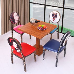 Bàn ghế Cung cấp nội thất phong cách cổ điển Mỹ cá tính quán trà sữa Bàn ăn bằng sắt rèn nhà hàng tây khách sạn Bàn ghế gỗ - Hình 2