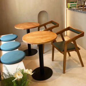 Bàn ghế Phong cách cổ điển Pháp Bàn ghế ăn bằng gỗ nguyên khối nhà hàng cafe lưới Bàn vuông màu đỏ trà sữa cửa hàng tráng miệng giản dị Bàn đàm phán - Hình 4
