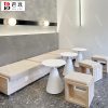 Bàn ghế Quán cà phê quán trà sữa ghế sofa lưới màu đỏ cửa hàng tráng miệng cửa hàng bánh dải dài kho phân gỗ dựa vào tường Bàn ghế
