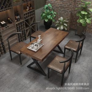 Bàn ghế Quầy bar nướng phong cách công nghiệp cổ điển Bàn ghế quán cà phê hình chữ nhật quán rượu Bàn ghế ăn gỗ đặc bằng sắt rèn