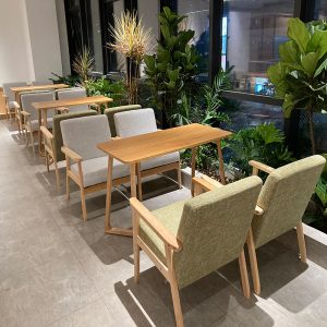 Bàn ghế Trà sữa Cửa hàng món tráng miệng Cafe Bàn ghế Giải trí Đàm phán Vải Văn phòng Gỗ rắn Ghế đôi Ghế sofa nhỏ - Hình 2