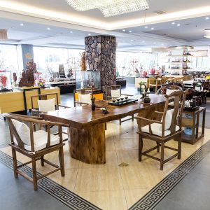 Bàn trà gỗ đặc nhập khẩu. - Hình 3