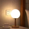 Đèn Bắc Âu Đèn Bàn Gỗ Bóng Thủy Tinh Trang Trí Phòng Ngủ Phòng Ngủ Đèn Ngủ Nghiên Cứu Bảo Vệ Mắt Trẻ Em Ánh Sáng Ấm Áp Đèn LED Để Bàn