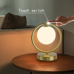 Đèn bàn bóng thủy tinh Bắc Âu có công tắc cảm ứng được sử dụng cho bàn trang điểm học tập Chiếu sáng phát sóng trực tiếp Phòng ngủ Đèn bàn cạnh giường ngủ - Hình 3