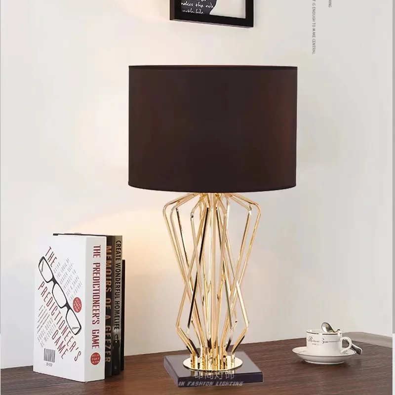 Đèn bàn hiện đại Đèn LED thiết kế bằng đá cẩm thạch vàng Đèn bàn tráng men Đèn bàn hiện đại Đèn ngủ trang trí phòng Đèn học tập Đèn LED Bắc Âu - Hình 4 Đèn bàn hiện đại Đèn LED thiết kế bằng đá cẩm thạch vàng Đèn bàn tráng men Đèn bàn hiện đại Đèn ngủ trang trí phòng Đèn học tập Đèn LED Bắc Âu - Hình 4