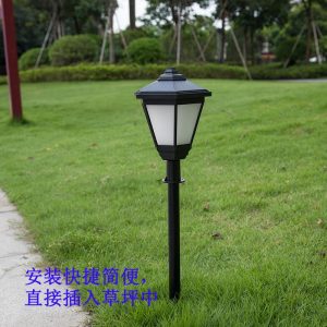 Đèn Chèn cảnh quan ngoài trời Xuất khẩu Đèn bãi cỏ năng lượng mặt trời hàng rào vườn cột đầu Đèn ngọn lửa cổ điển Đèn đa năng