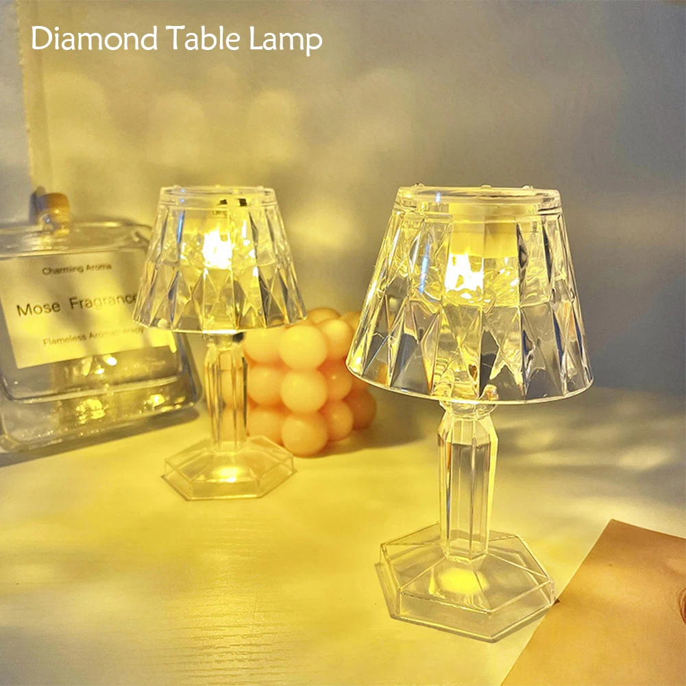ĐÈN LED Pha Lê Để Bàn Projetor Acrylic Kim Cương Đèn Bàn LED Đèn Ngủ Đầu Giường Chiếu Sáng Ánh Sáng Cho Đồ Trang Trí Phòng Ngủ ĐÈN LED Pha Lê Để Bàn Projetor Acrylic Kim Cương Đèn Bàn LED Đèn Ngủ Đầu Giường Chiếu Sáng Ánh Sáng Cho Đồ Trang Trí Phòng Ngủ