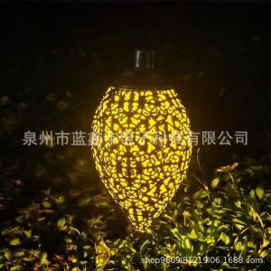Đèn Mới đề nghị ngoài trời sắt rèn sân vườn không thấm nước năng lượng mặt trời loại A mặt dây chuyền ánh sáng sân vườn bãi cỏ phong cảnh năng lượng mặt trời - Hình 2