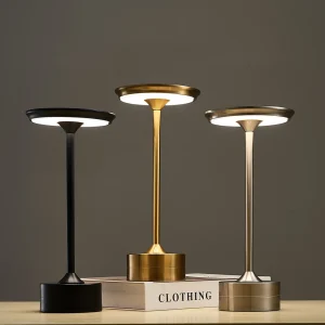 Đèn Retro Đèn Bàn Cảm Ứng Mờ Kim Loại Đèn Ngủ Bảo Vệ Mắt Để Bàn Đọc Sách Đèn Ngủ Phòng Ngủ Trang Trí Nhà Cửa