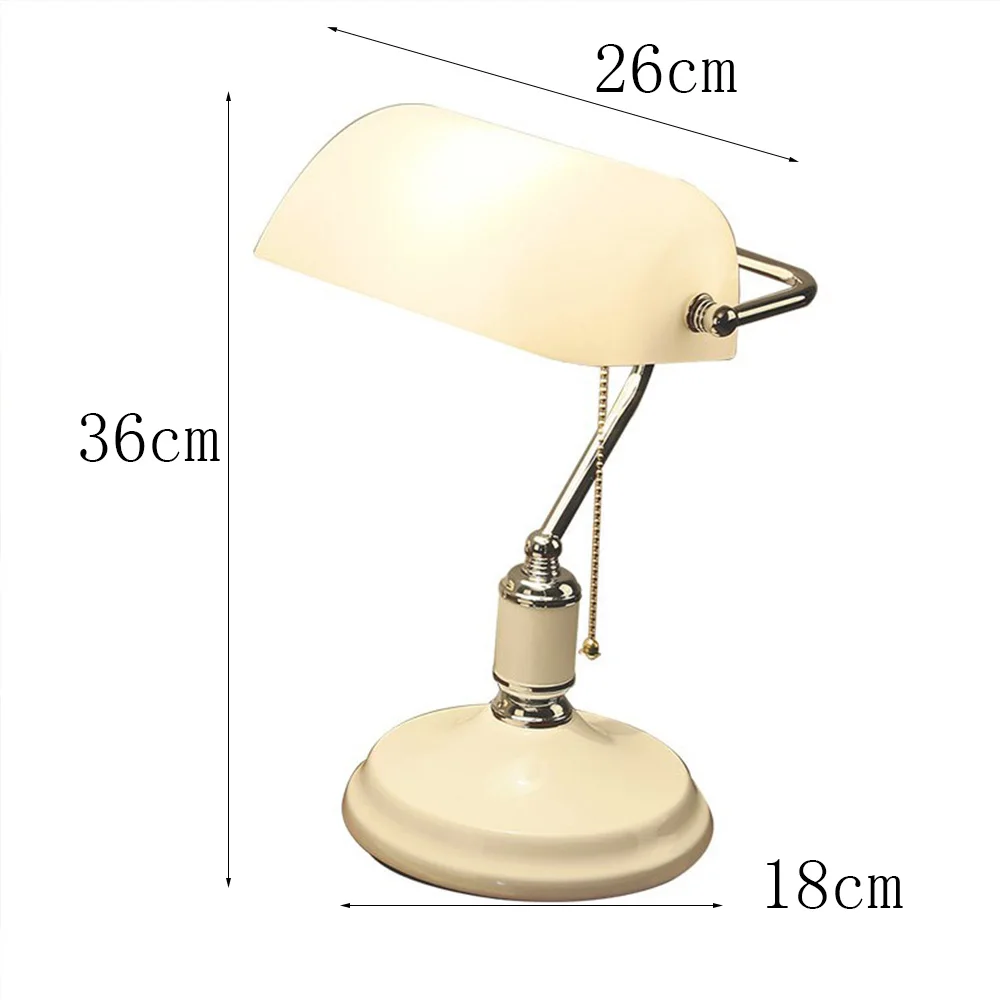 Đèn Truyền Thống Đế Kim Loại Handmade Xanh Ngọc Lục Bảo Bóng Thủy Tinh Vintage Văn Phòng Để Bàn Phong Cách Cổ Đèn Để Bàn - Hình 4 Đèn Truyền Thống Đế Kim Loại Handmade Xanh Ngọc Lục Bảo Bóng Thủy Tinh Vintage Văn Phòng Để Bàn Phong Cách Cổ Đèn Để Bàn - Hình 4