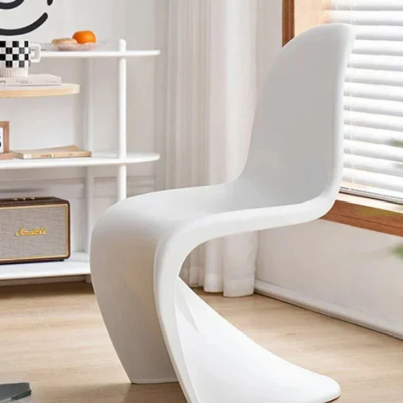 Ghế Ăn Nhựa Thiết Kế Di Động Accent Bếp Ban Công Ghế Vanity Đảng Ngoài Trời Sillas De Comedor Nội Thất Gia Đình DC-311 - Hình 4 Ghế Ăn Nhựa Thiết Kế Di Động Accent Bếp Ban Công Ghế Vanity Đảng Ngoài Trời Sillas De Comedor Nội Thất Gia Đình DC-311 - Hình 4