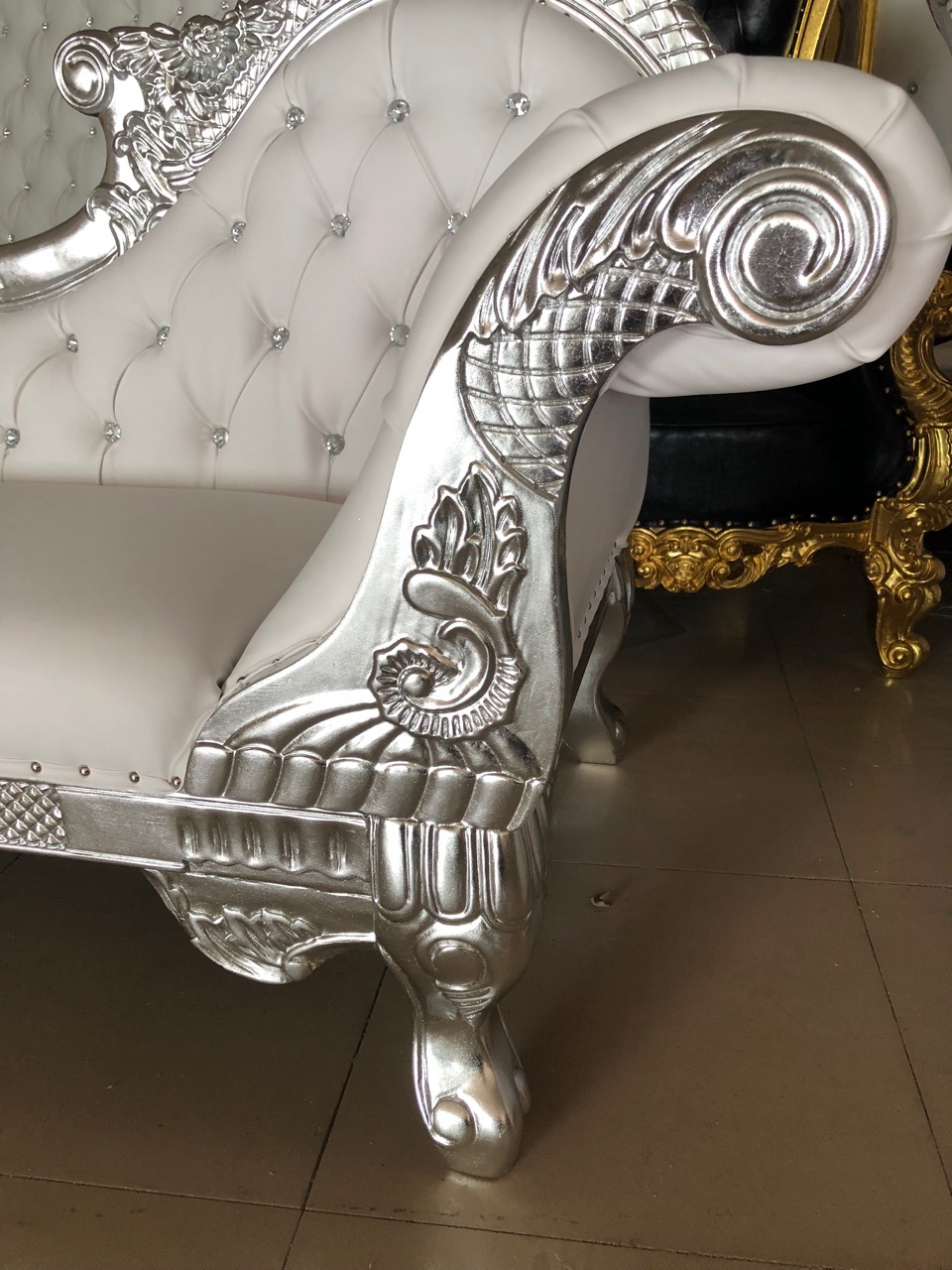 Ghế quý phi Nhà máy sản xuất trực tiếp ghế dài bằng gỗ nguyên khối ghế dài phong cách Châu Âu ghế dài ghế dài ghế dài ghế dài đám cưới nàng tiên cá - Hình 4 Ghế quý phi Nhà máy sản xuất trực tiếp ghế dài bằng gỗ nguyên khối ghế dài phong cách Châu Âu ghế dài ghế dài ghế dài ghế dài đám cưới nàng tiên cá - Hình 4