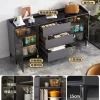 Tủ đựng đồ hiện đại, đơn giản và được tích hợp vào tường. Tủ đựng đồ phòng khách nhẹ nhàng, sang trọng.